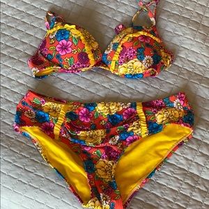 Xhilaration Bikini - medium